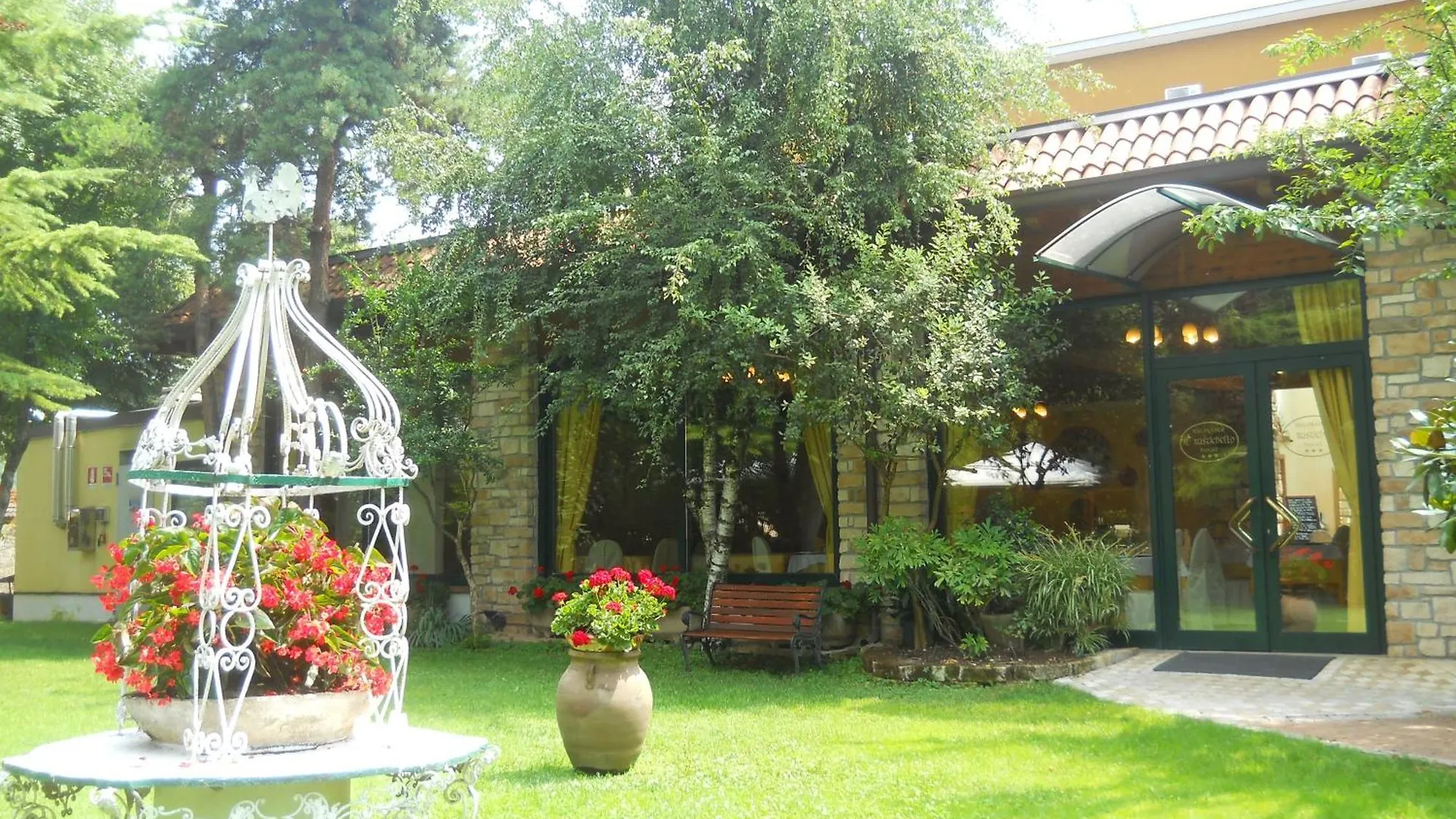 Hotel Il Rustichello Lonato Italy